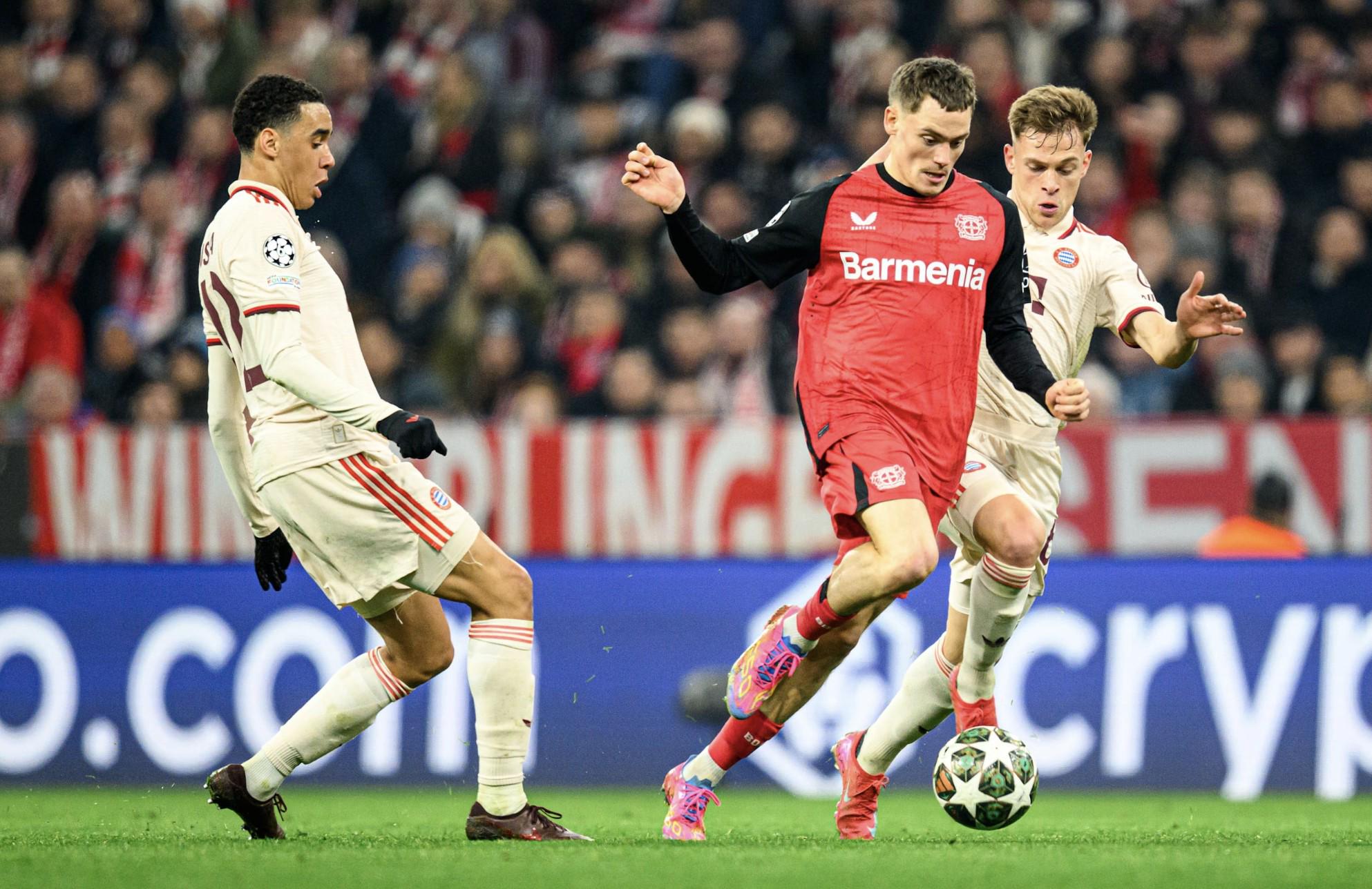 3-2大逆转！AC米兰争冠有戏：3连胜登顶+13轮不败，榜首3强差1分（AC米兰3-2翻盘登顶！豪取三连胜+13轮不败，争冠重燃：榜首三强仅差1分）