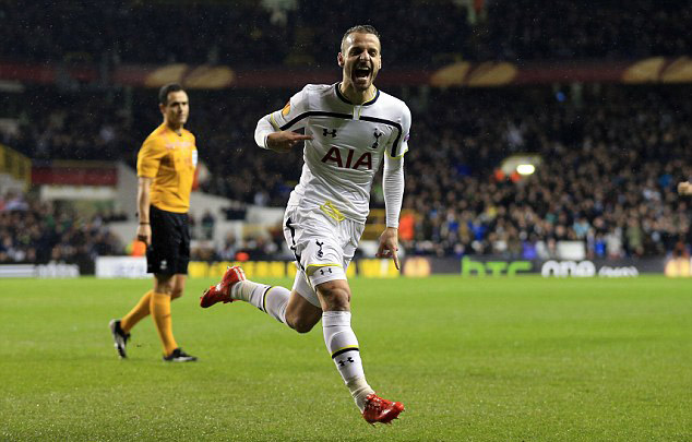 瓦塞尔轰7记三分关键远投救主，35分创个人赛季新高（瓦塞尔7记三分砍35分，关键远投力挽狂澜创赛季新高）