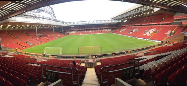 同样是前锋，差距太明显（同为前锋，高下立判）