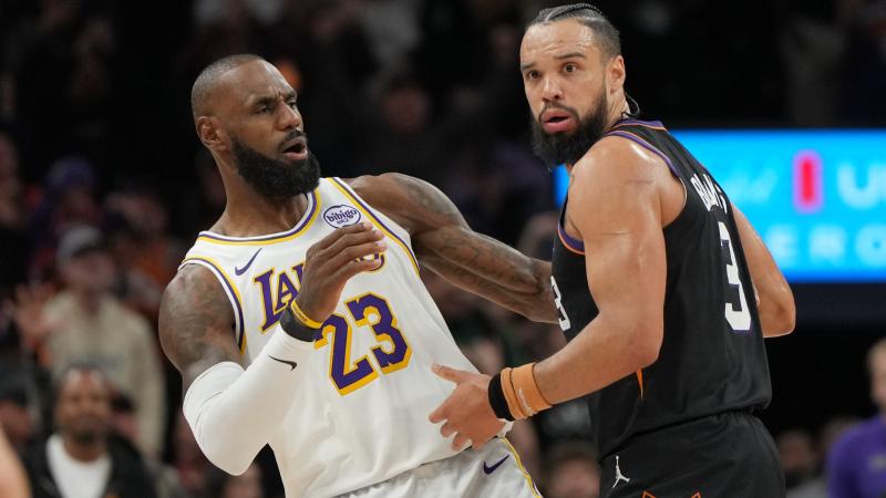 张伯伦代表阿森纳U21出战曼联U21，8年后再为枪手比赛（张伯伦披阿森纳U21战曼联U21，时隔8年再度为枪手登场）