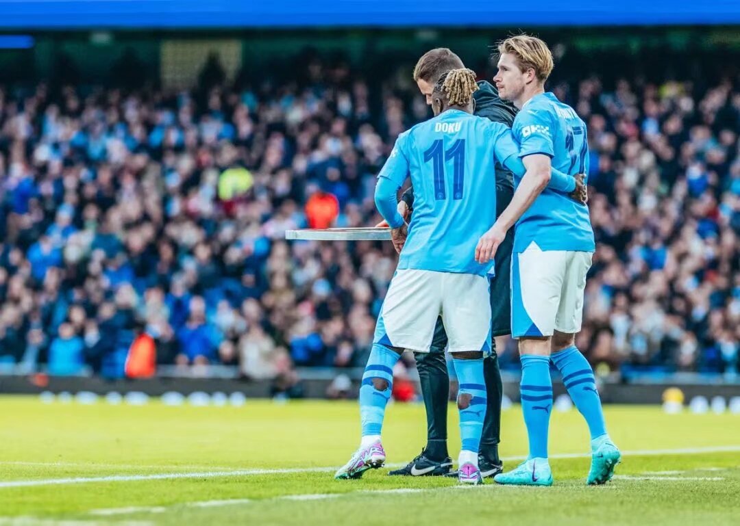 曼纳：那不勒斯让人感到不安是因为我们有孔蒂这样的冠军教练（曼纳：那不勒斯令人不安，因为我们拥有孔蒂这位冠军教头）