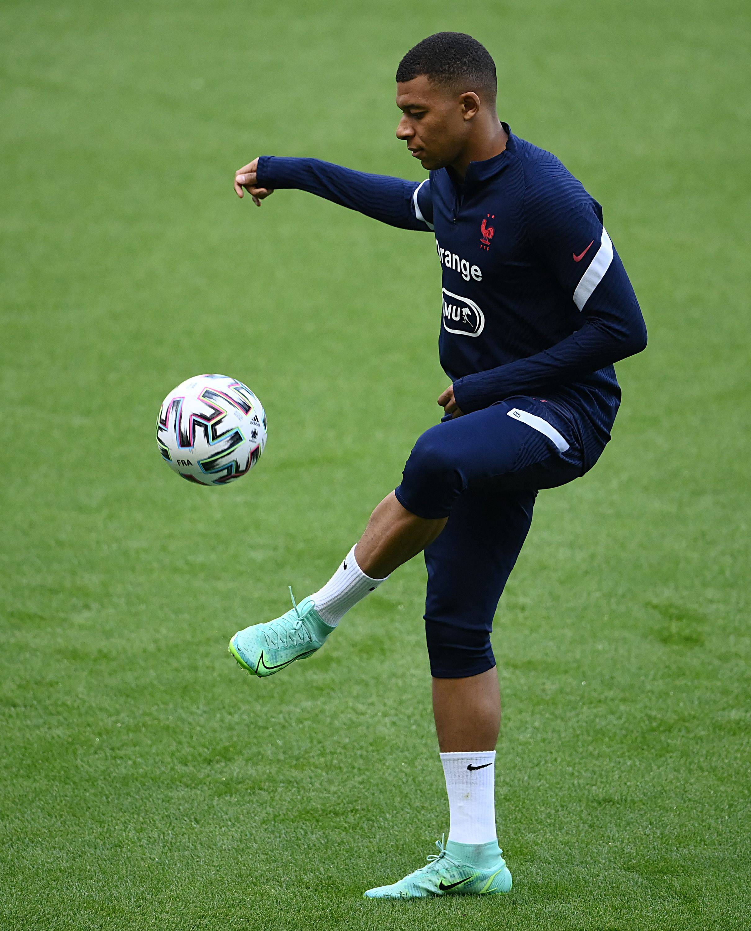 罗体：罗马询问赛义德-马拉，但优先目标仍是齐尔克泽（罗体：罗马已打听赛义德-马拉，首选依然是齐尔克泽）