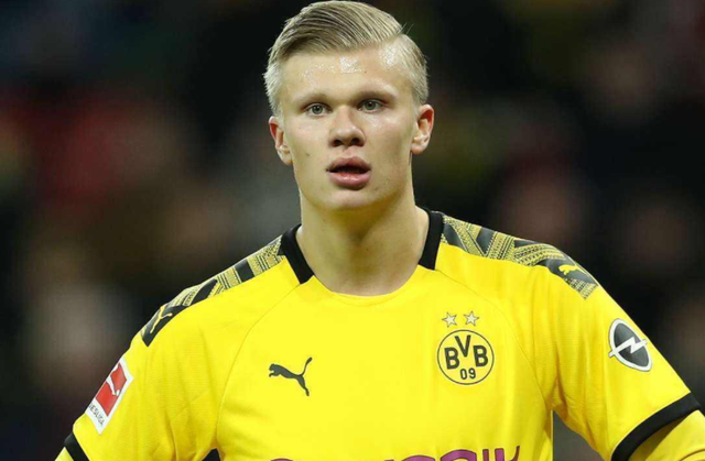 杨瀚森上5分钟送2分1板1助1帽 后三节枯坐板凳（杨瀚森仅打5分钟拿下2分1板1助1帽 后三节未再出场）