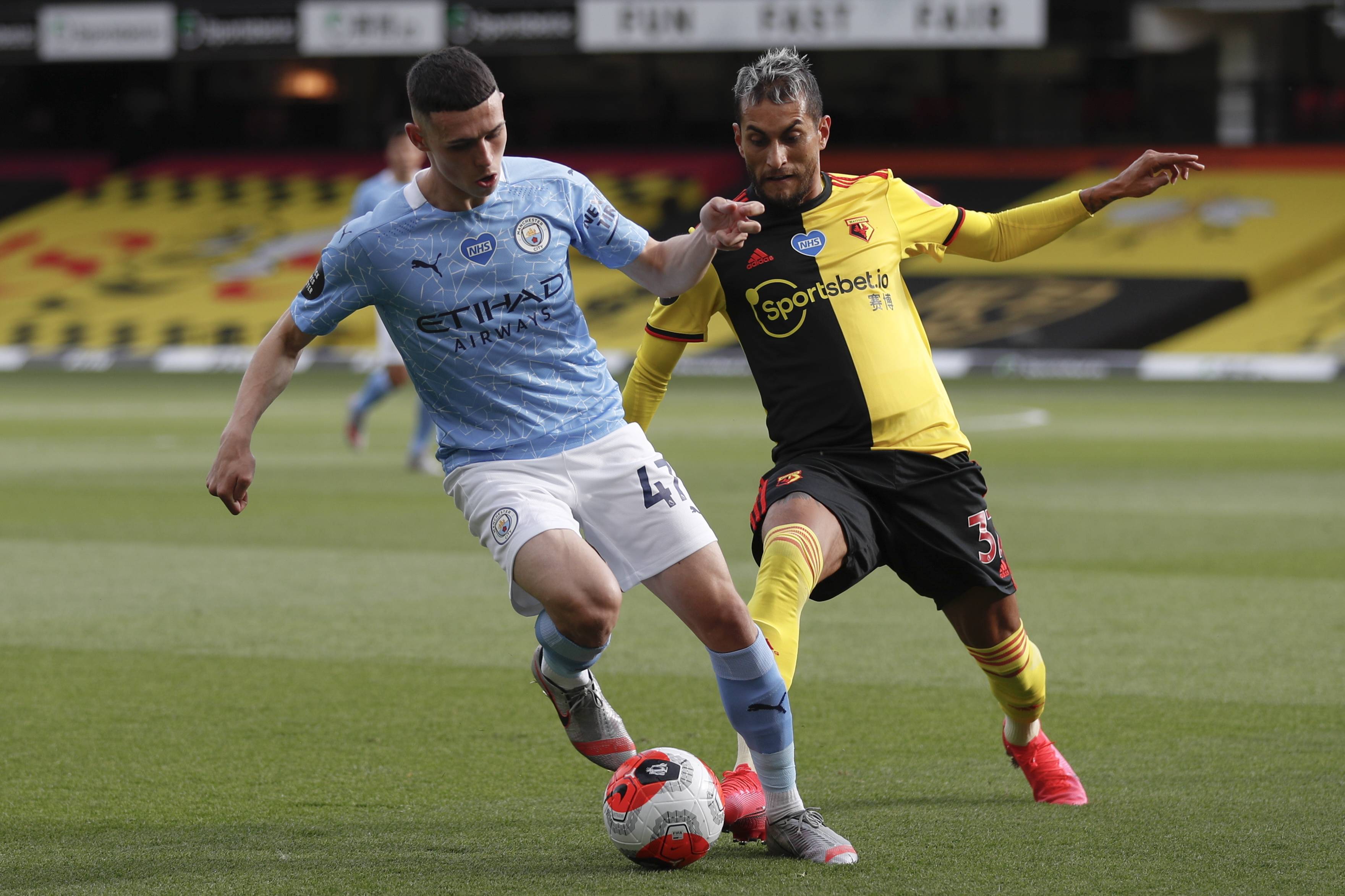 法尔克：于帕优先考虑与拜仁续约，也会考虑巴黎和皇马（法尔克：于帕倾向与拜仁续约，巴黎与皇马仍在候选名单）