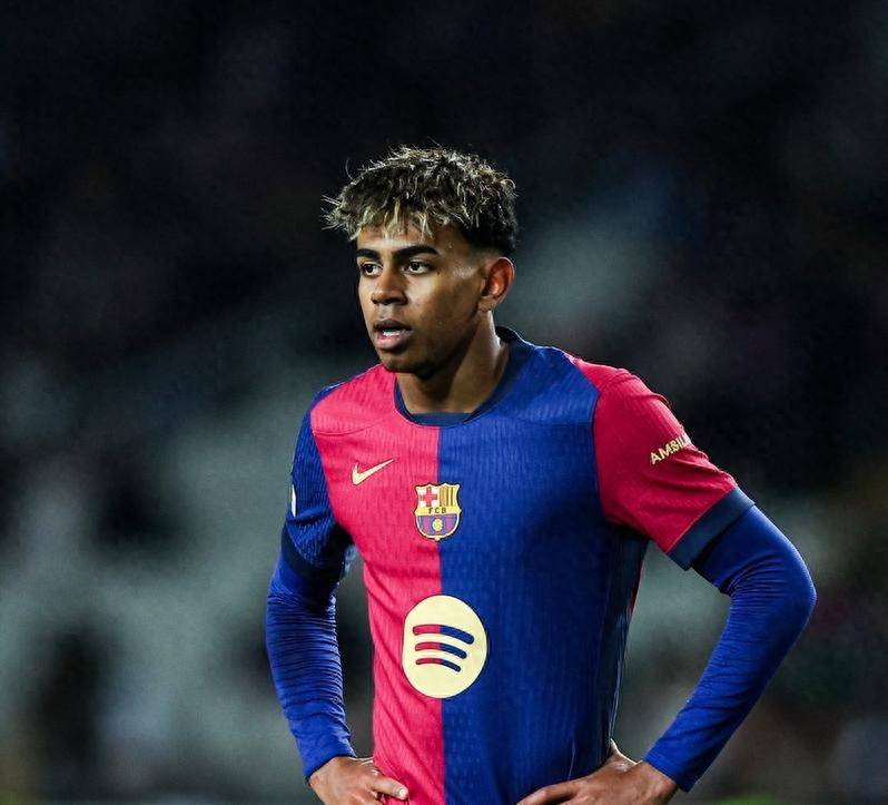 TA：澳大利亚主帅很看重曼联小将奥弗里，想带他踢明年世界杯（TA：澳大利亚主帅看好曼联新星奥弗里，计划招入征战明年世界杯）