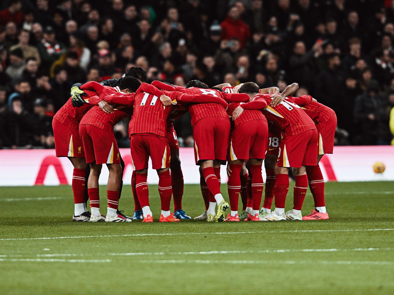 晚旗报：阿森纳旧将帕尔特伊即将加盟黄潜，将签约1+1年（据晚旗报，前阿森纳中场帕尔特伊接近加盟比利亚雷亚尔，合同为1+1年）