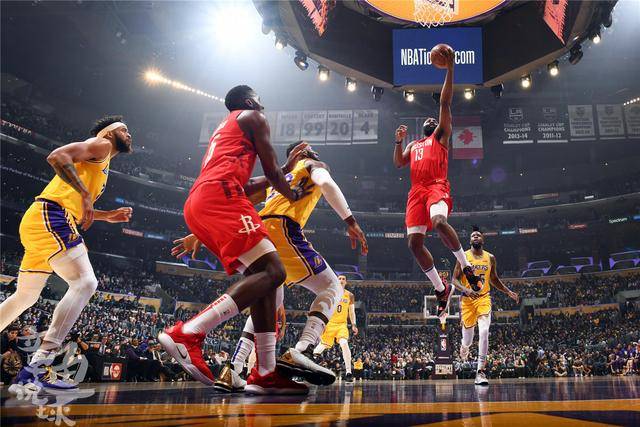 他终于被全世界看见了（他终获全球瞩目）