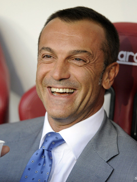 莱切vs都灵：班达、法尔科内首发，切-亚当斯、弗拉希奇出战（莱切战都灵：班达、法尔科内先发，切-亚当斯、弗拉希奇出场）