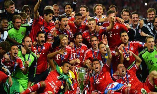 曼联积极追求皇马球星古勒，认为其价值极高，皇马不愿轻易放走，其他俱乐部竞争激烈。（曼联力追皇马新星古勒并高度评价，皇马不愿放行，多队竞争激烈）