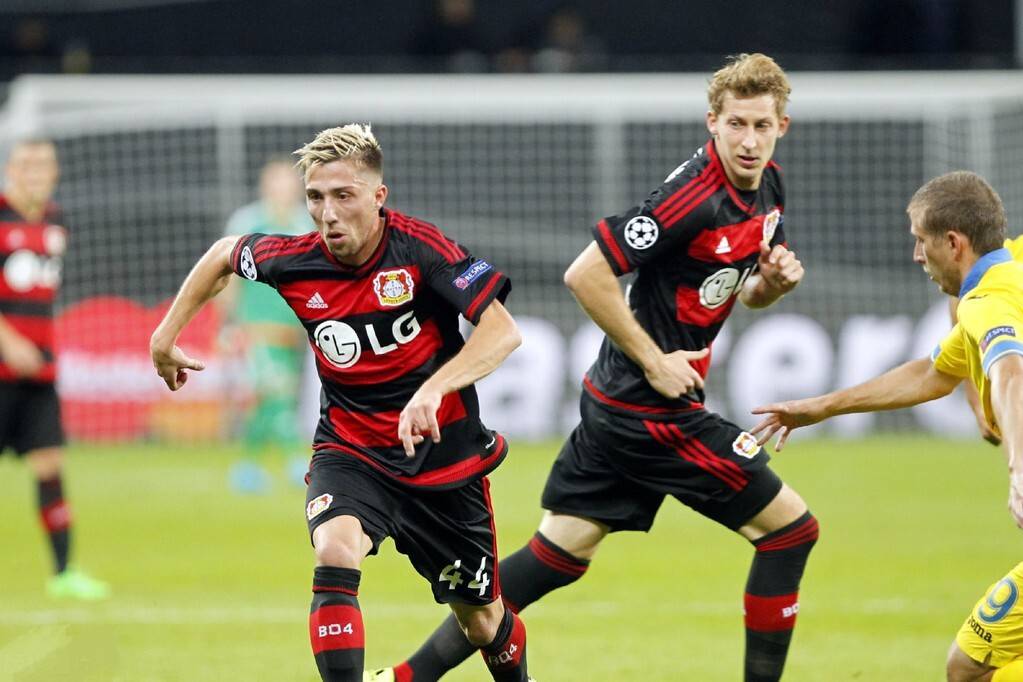 本赛季五大联赛球队欧冠积分：英超6队61分第1，意甲35分第2（欧冠本季五大联赛积分榜：英超6队61分领跑，意甲35分居次）